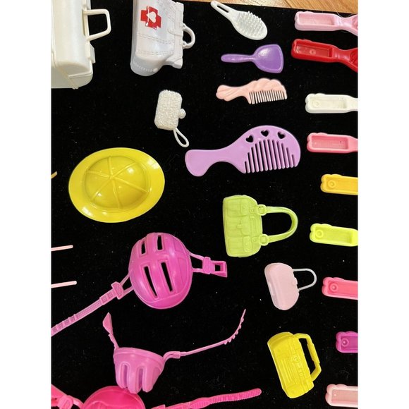 Barbie Accessories Miscellaneous - Picture 3 of 4